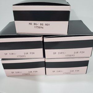 Mary Kay Silky Setting Powder : Deep Ivory & Medium Beige